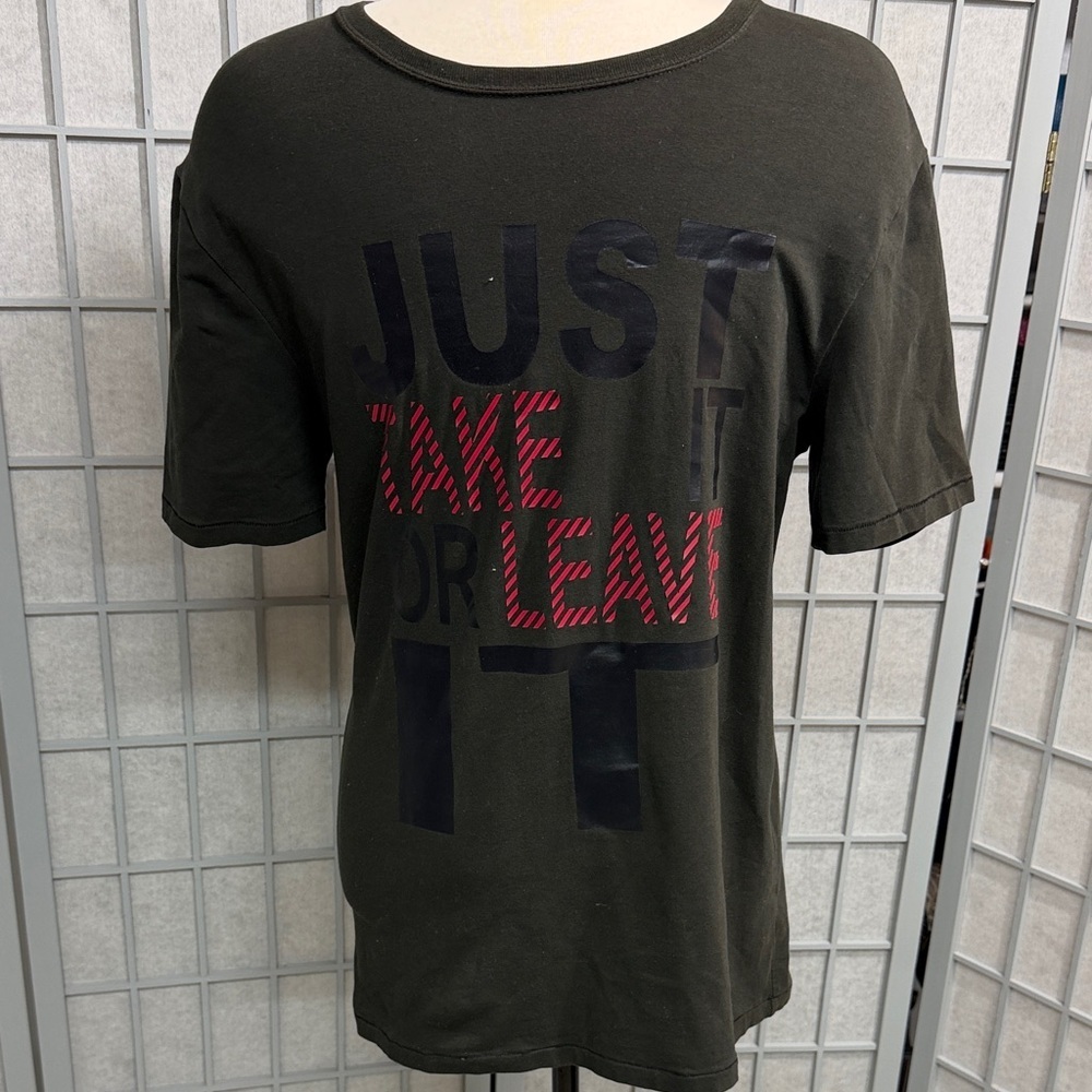 Tristan Men's Short Sleeve Graphic Tee in Olive Green with Black and Red Print